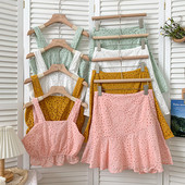 Ljetni set za žene s vezom - kratka majica bez rukava i suknja