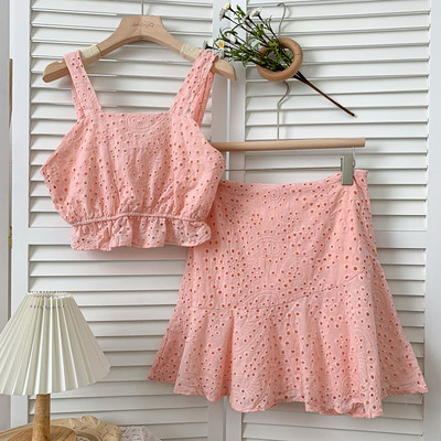 Ljetni set za žene s vezom - kratka majica bez rukava i suknja