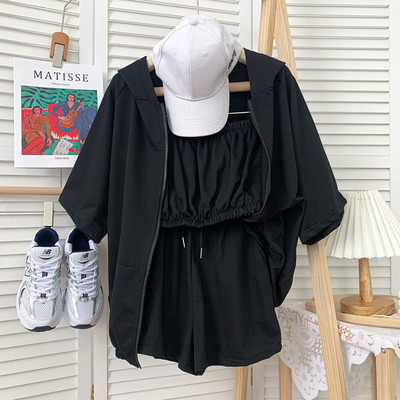 Καθημερινό σετ σε τρία μέρη - φούτερ, μπούστο και σορτς