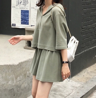 Žensko dvodijelno casual odijelo s kapuljačom