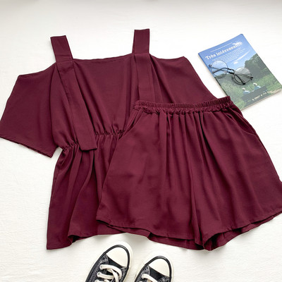 Novi model ljetnog kompleta - majica bez rukava golih ramena i kratke hlačice