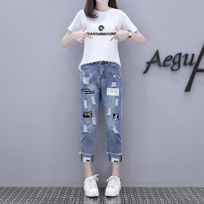 Ženski dnevni set sa natpisima i aplikacijom