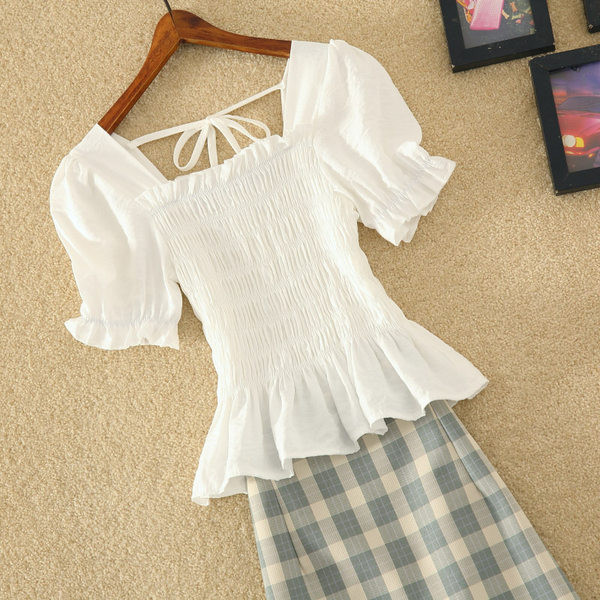 Ženski komplet-karirana suknja i bluza