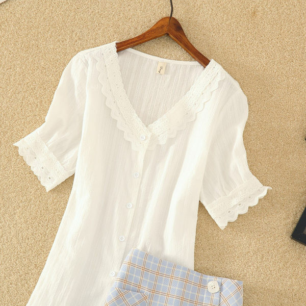 Moderan set od dva dijela suknje i bluze