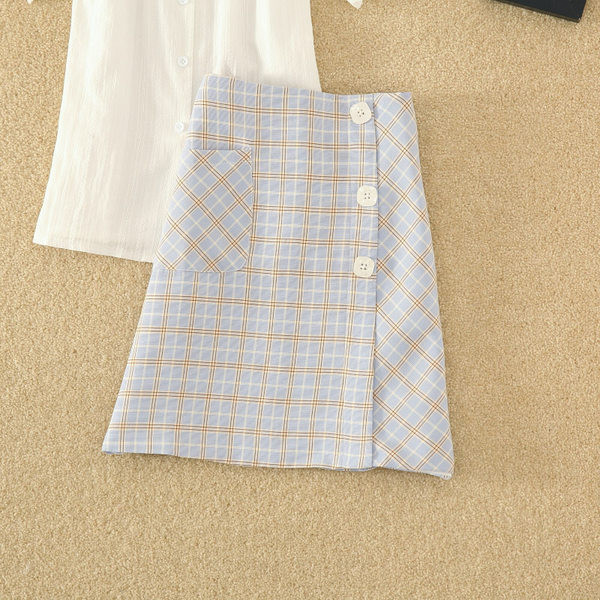 Moderan set od dva dijela suknje i bluze