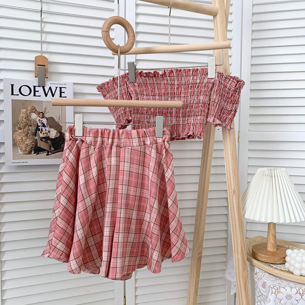 Novi karirani komplet - kratka bluza i krojena suknja