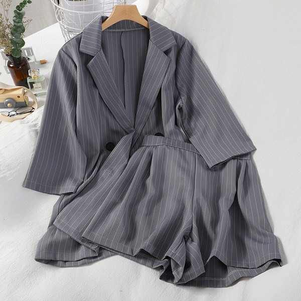 Ženski komplet sako i kratke hlače