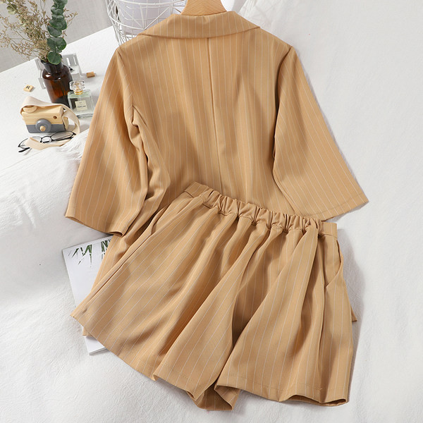 Ženski komplet sako i kratke hlače