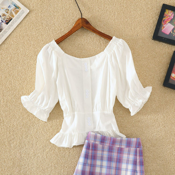 Ženski komplet bluza na gumbe i suknja