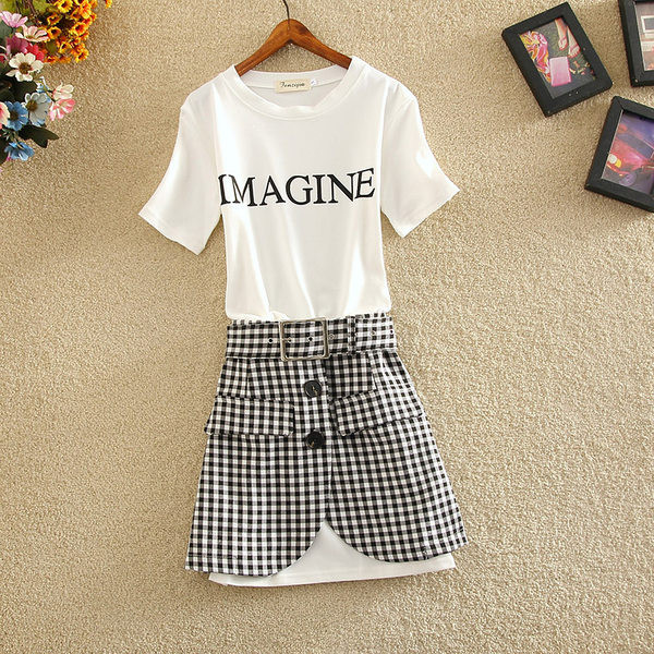 Mūsdienīgs sieviešu t-kreklu komplekts ar uzrakstu un svārkiem