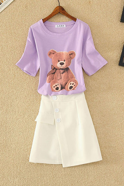 Sieviešu T-kreklu komplekts ar aplikāciju un svārkiem