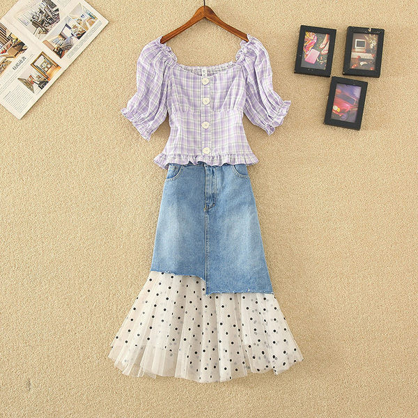 Ženski komplet od traper suknje i bluze na gumbe