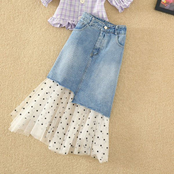 Ženski komplet od traper suknje i bluze na gumbe