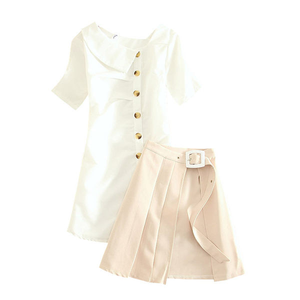 Sieviešu moderns komplekts ar pogām