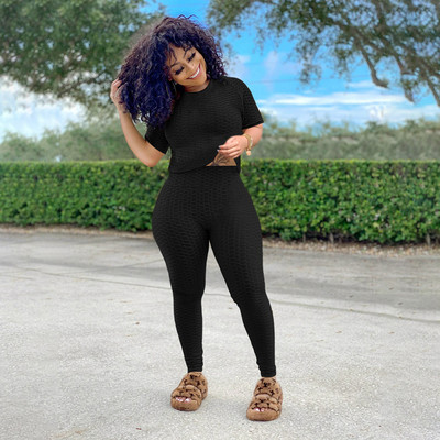 Sportsko-casual ženski komplet s majicom i tajicama u različitim bojama