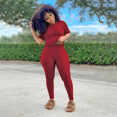 Sportsko-casual ženski komplet s majicom i tajicama u različitim bojama