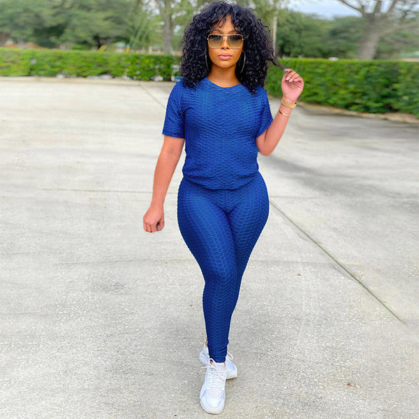 Sportsko-casual ženski komplet s majicom i tajicama u različitim bojama