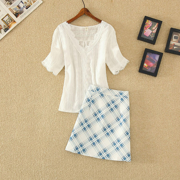 Ženska moderna bluza sa čipkom i suknjom