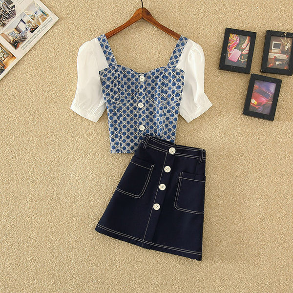 Sieviešu retro svārku un blūzes komplekts