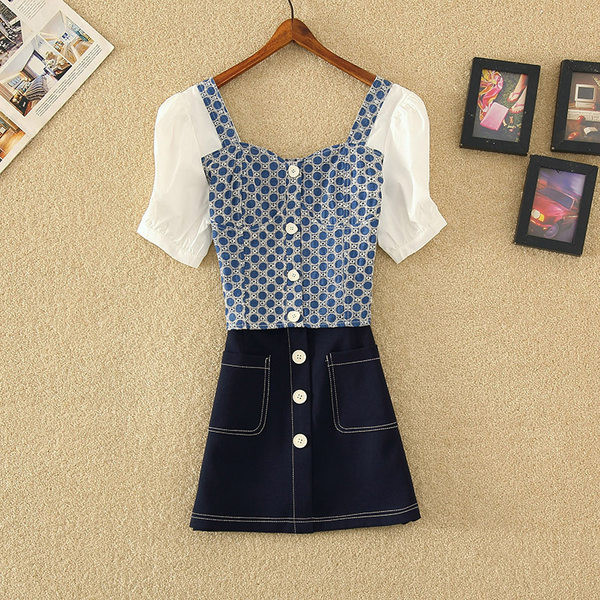 Sieviešu retro svārku un blūzes komplekts