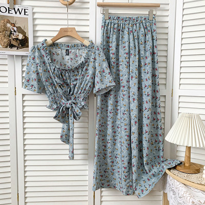 Ljetni cvjetni komplet - bluza i hlače