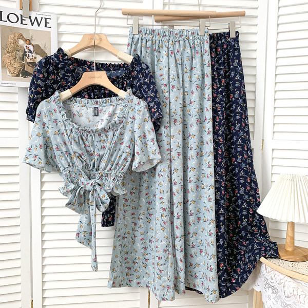 Ljetni cvjetni komplet - bluza i hlače