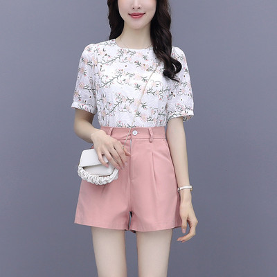 Novi model ženskog kompleta visokog struka i cvjetnog uzorka