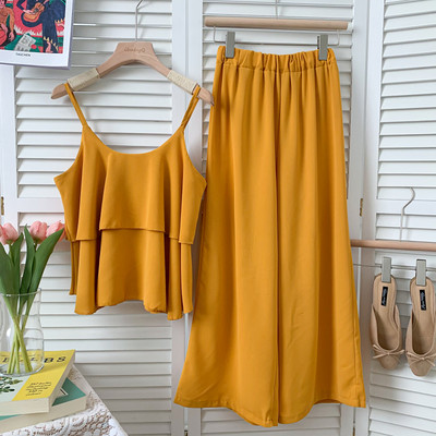 Moderan set od dva dijela - majica bez rukava i duge hlače