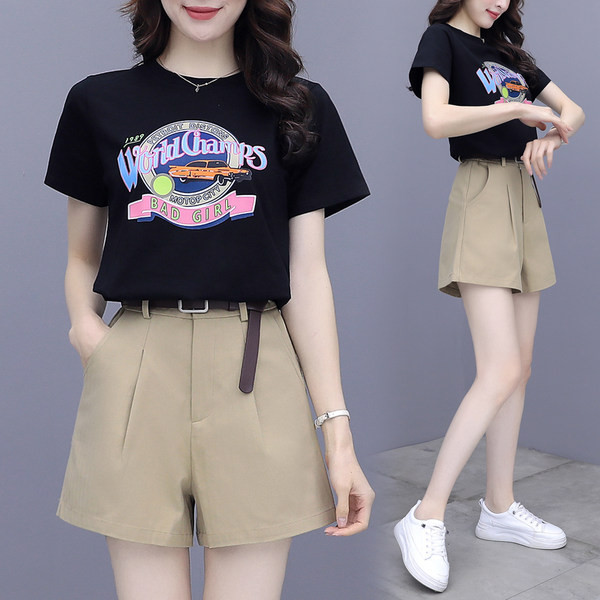 Ženski moderan komplet sa aplikacijom i remenom u dvije boje