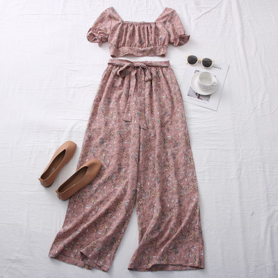 Pavasara-vasaras ziedu raksts - krūtis un garas bikses