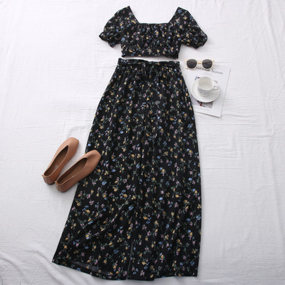 Pavasara-vasaras ziedu raksts - krūtis un garas bikses