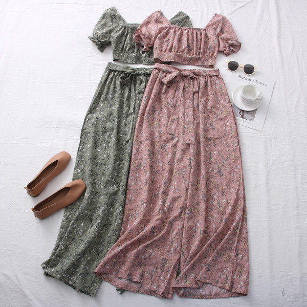 Pavasara-vasaras ziedu raksts - krūtis un garas bikses