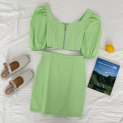 Novi model ljetnog kompleta - bluza na patent i suknja