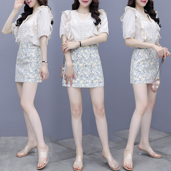 Ženski moderan komplet sa špic izrezom i visokim strukom