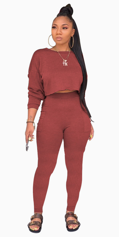 Sportski i casual ženski komplet - tajice s visokim strukom i kratka bluza