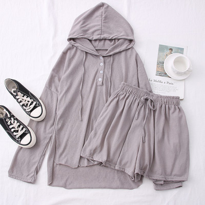 Proljetni komplet trenirke s kapuljačom i kratke hlače