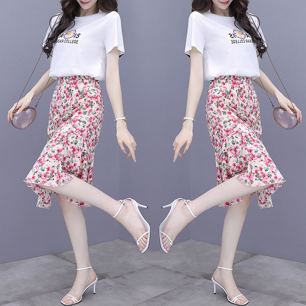 Ženski set sa cvjetnim uzorkom iz dva dijela i natpisima