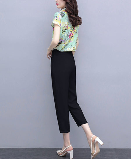 Novi model ženskog kompleta - bluza i hlače na asimetrično kopčanje