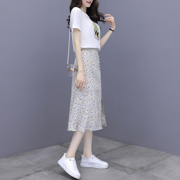 Aktualan ženski komplet - duga suknja i majica