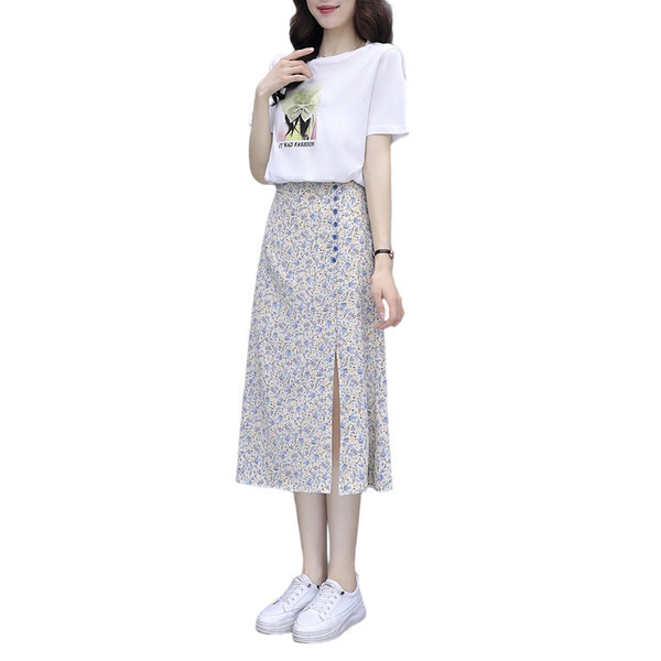 Aktualan ženski komplet - duga suknja i majica