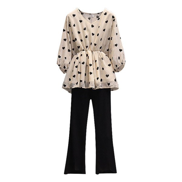 Ženski komplet košulja sa srcima i hlače sa prorezima