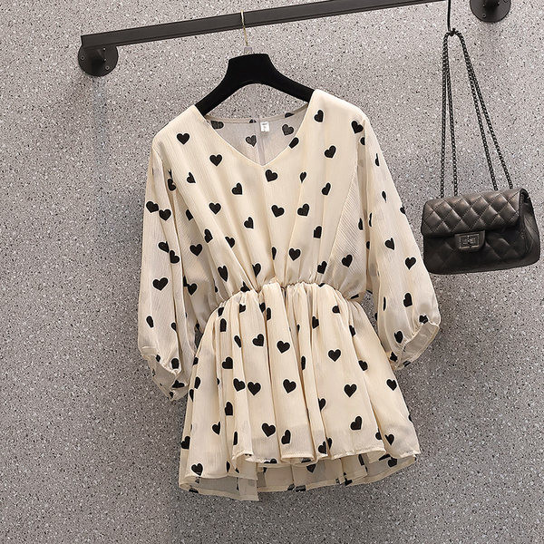 Ženski komplet košulja sa srcima i hlače sa prorezima