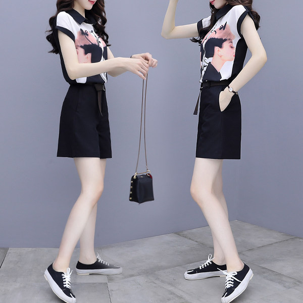 Ženski komplet iz dva dijela - košulja i kratke hlače