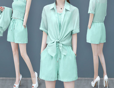 Moderni ženski set od tri dijela