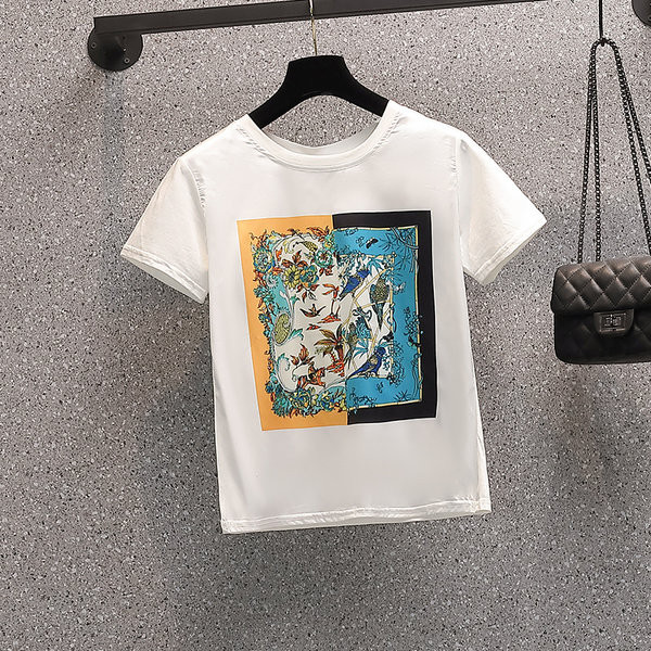 Ležeran ženski set majice s aplikacijom i dugih traperica