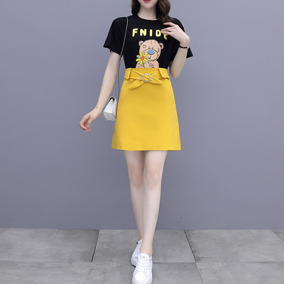 Dnevni ženski set s remenom i aplikacijom u boji