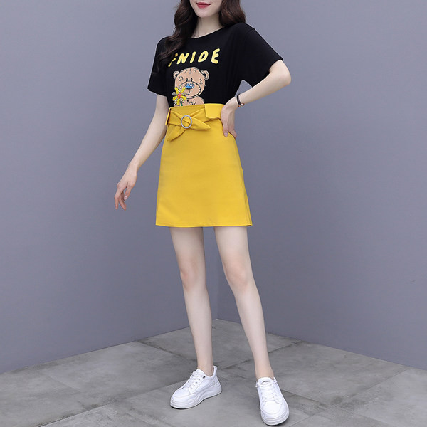 Dnevni ženski set s remenom i aplikacijom u boji