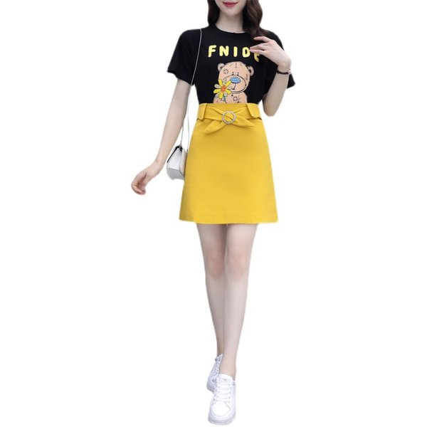 Dnevni ženski set s remenom i aplikacijom u boji