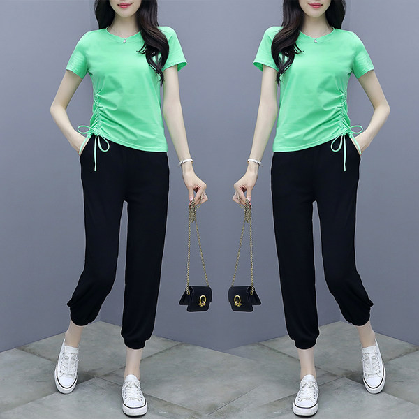 Novi model ljetnog kompleta - majica kratkih rukava i sportske hlače