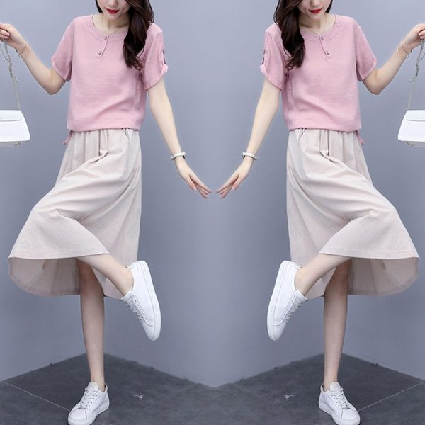 Novi model ženskog kompleta bluza i suknja